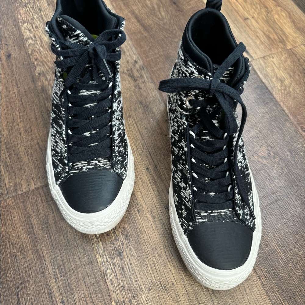 Women’s Converse Chuck Taylor All Star Selene Winter Knit Mid-Top - Size: 8